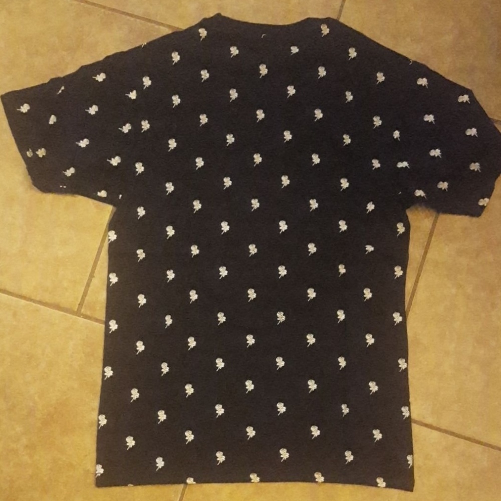 🆕️FIRE SKULL & ROSES TEE S,M - Picture 7 of 8